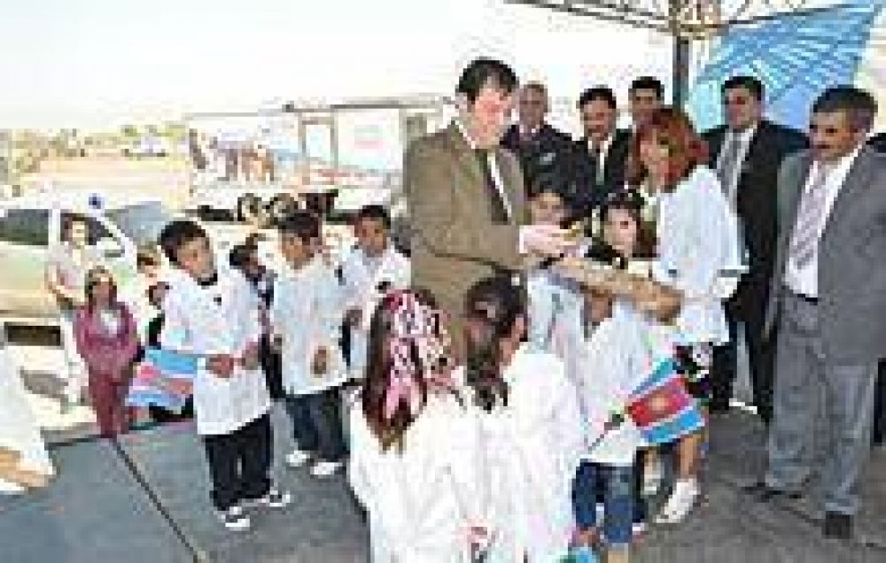 Zamora: �Trabajamos para romper aislamientos, generar trabajo, progreso e igualdad� 
