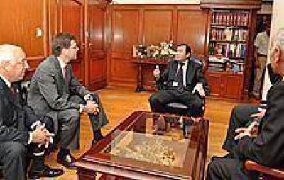 El gobernador recibi� a representante del gobierno espa�ol 