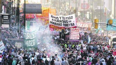  Masivo reclamo en Plaza de Mayo por el crimen del militante del PO