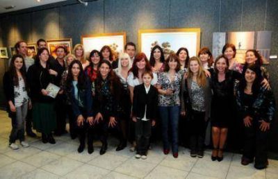 Inauguraron muestra pict�rica y fotogr�fica �Entre Casa�