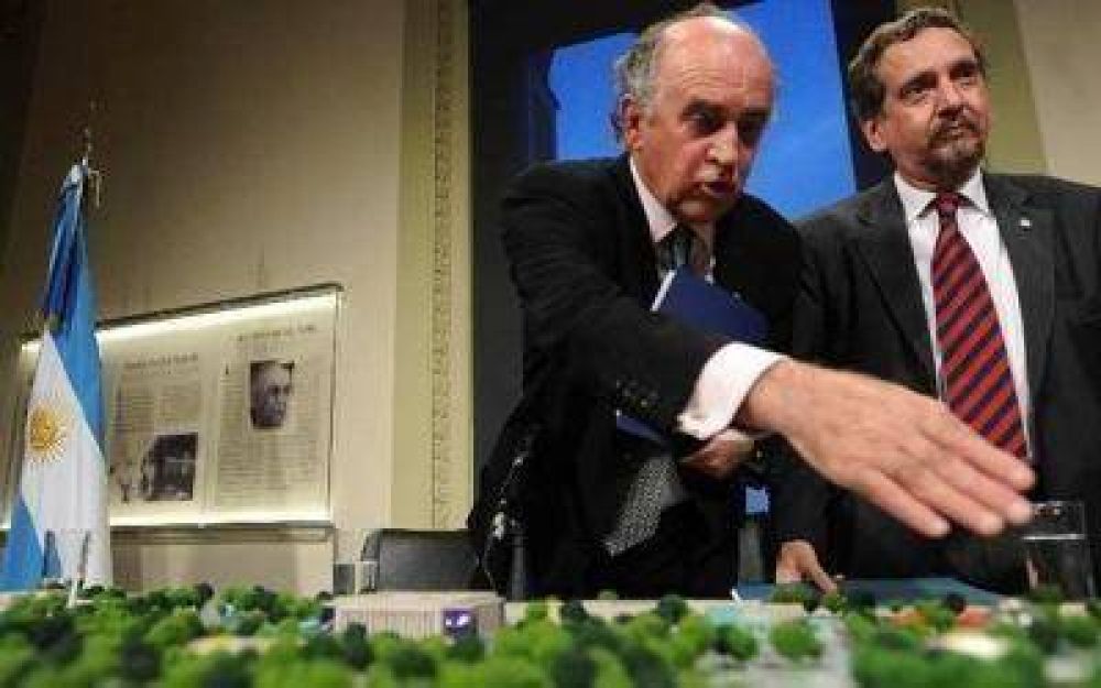 Parrilli trat� a Macri de "caprichoso�