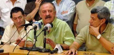 La CTA propone prohibir los despidos por seis meses y la CGT 