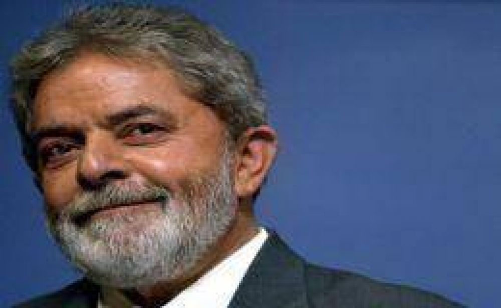 Antes de dejar el gobierno, Lula alcanza su pico de popularidad