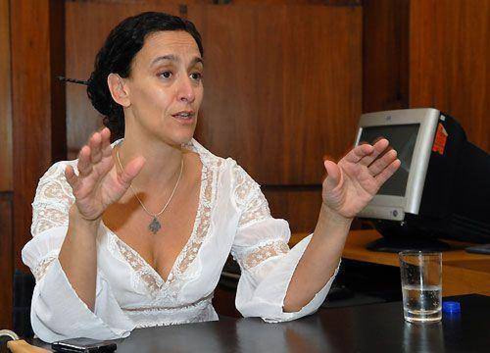 Sugestivo silencio de Michetti y Pe�a sobre el impuestazo