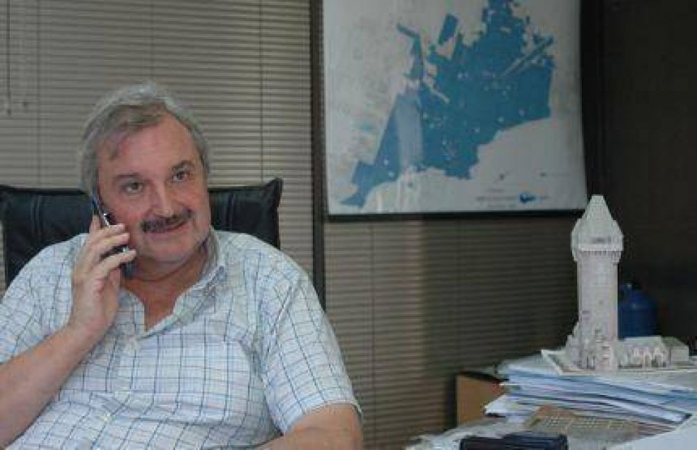 Dell Olio afirm� que tiene un Plan Director �para cambiar Obras Sanitarias tras 30 a�os de atraso�
