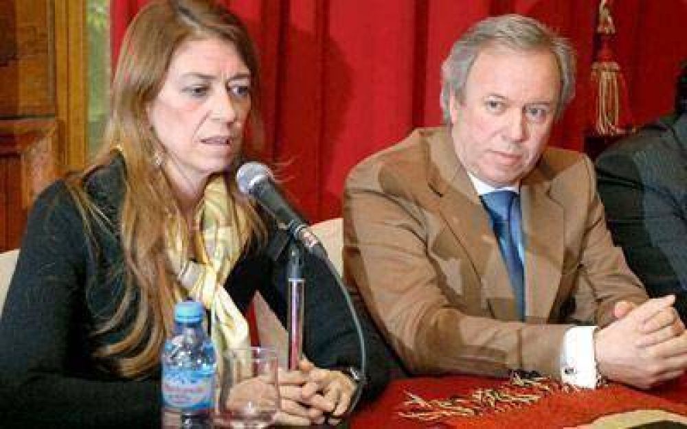 Peralta y D�bora Giorgi cerraron las jornadas para pymes de Santa Cruz