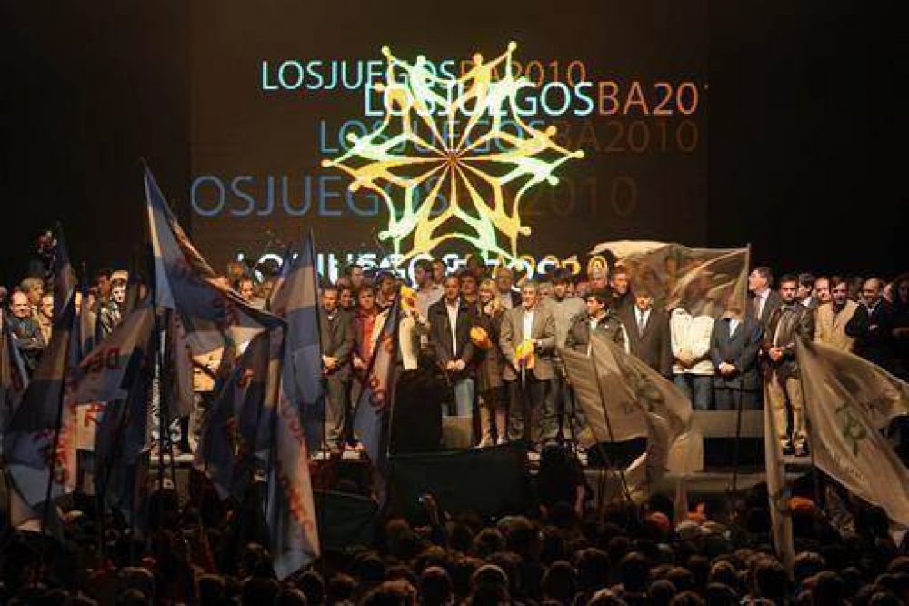 El gobernador Daniel Scioli convoc� a intendentes a �proyectar la provincia hacia el futuro�