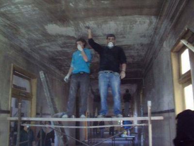 Escuela N�3: Jornada de trabajo, para recuperar el edificio