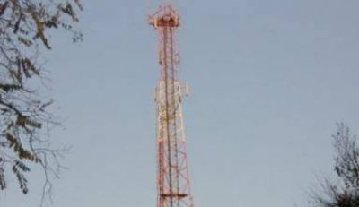 La estructura fue denunciada por los vecinos Desmantelaron la antena de telefon�a celular del Tri�ngulo de Bernal