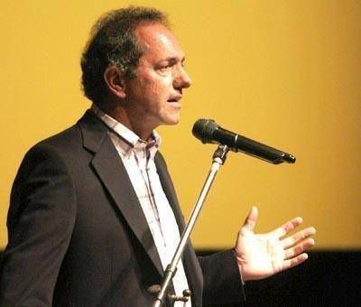 Satisfacci�n de Scioli tras su encuentro con los intendentes