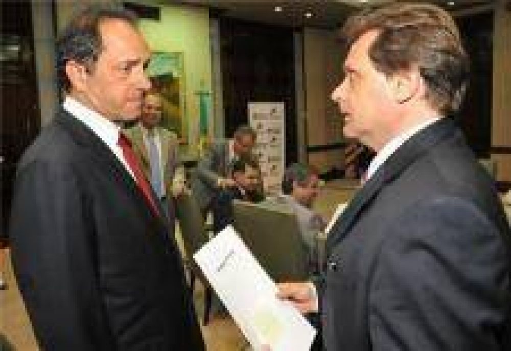 Pulti a favor de regionalizar y descentralizar la administraci�n provincial