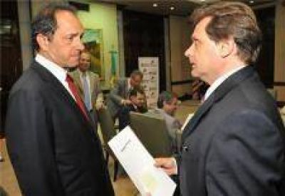 Pulti a favor de regionalizar y descentralizar la administraci�n provincial
