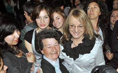 Alicia Kirchner entreg� aportes a instituciones de El Calafate