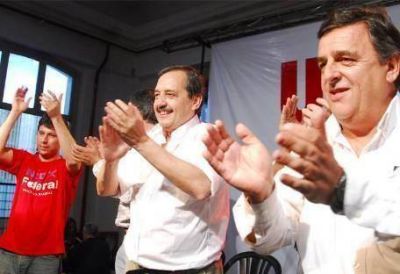 Ricardo Alfons�n lanza su candidatura presidencial en Buenos Aires