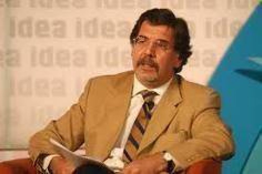 "En Ituzaing� las escuelas tienen un lugar muy importante"