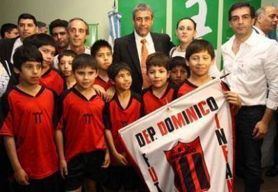Entregaron subsidios a clubes de Avellaneda
