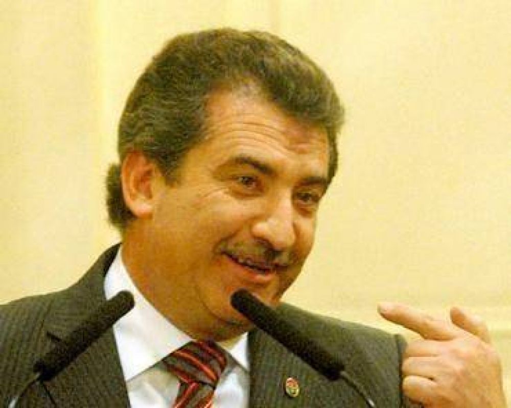 Urribarri se resign� a la unificaci�n de las elecciones