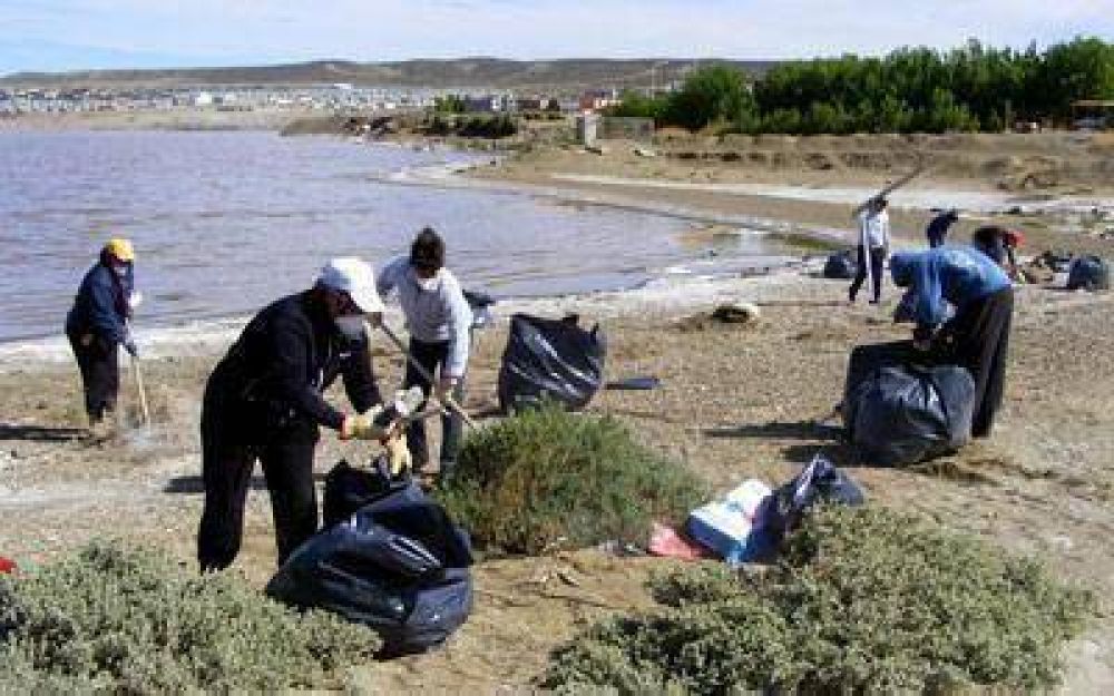 Grupo �Esperanza� colabor� en saneamiento de Segunda Laguna