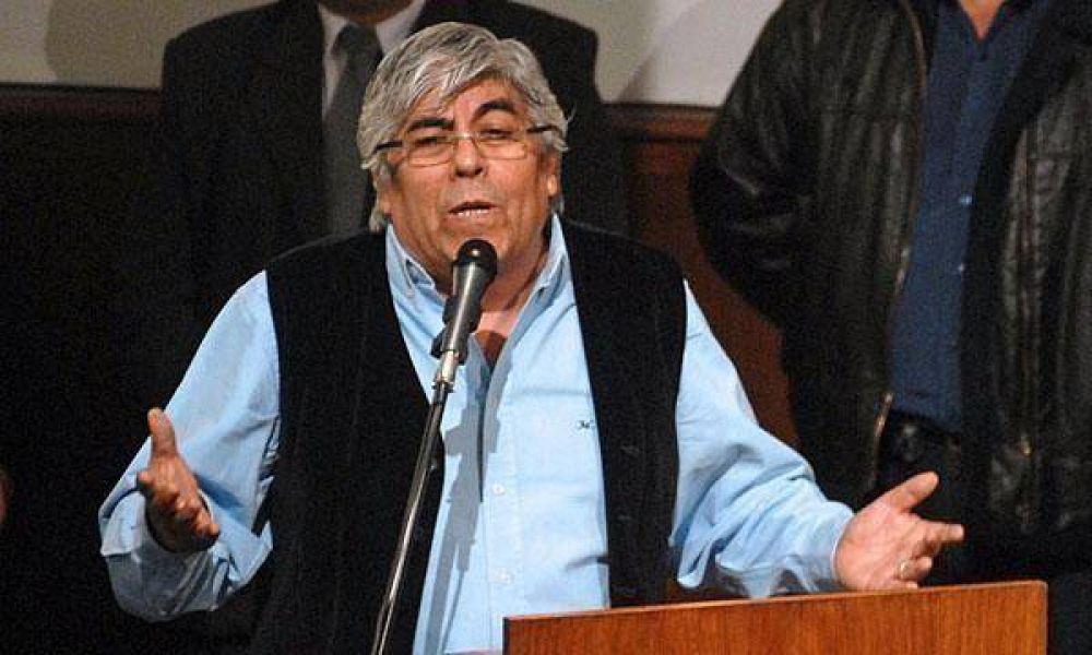  Moyano cit� al PJ bonaerense, pero varios intendentes clave desaf�an su conducci�n