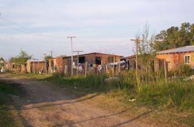Un gran aporte a �Un Techo para mi Pa�s� Voluntarios de Zurich construyen casas en el Barrio �La Ilusi�n�