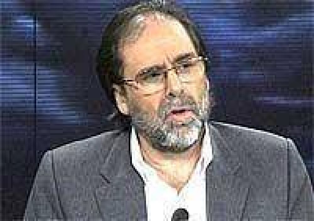 Debat� y critiqu� pol�ticas p�blicas de Macri y la respuesta fue una denuncia chatarra