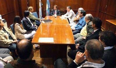 Reuni�n con el grupo de vecinos que promueve "Alem de d�a"