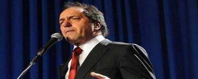 Scioli: "profundo dolor por la muerte de mi amigo, N�stor"