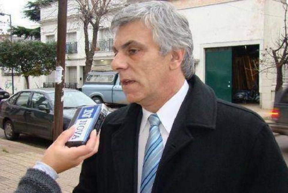 "La muerte del compa�ero N�stor Kirchner nos produce un dolor inconmensurable"