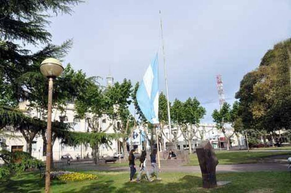 El intendente decret� duelo pero no se suspende ninguna actividad