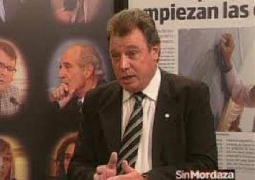Simil desestim� que Bielsa sea candidato por fuera del PJ