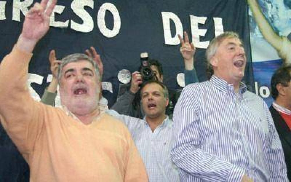 Dirigentes pol�ticos de la regi�n realzan su figura