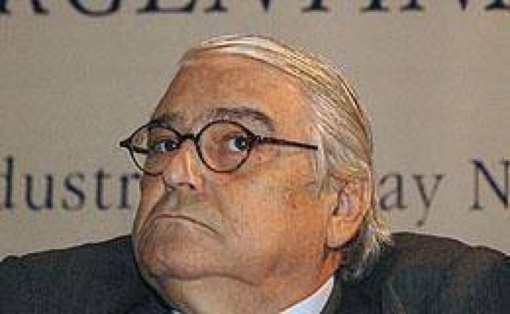 UIA acompa�ar� a Cristina para que su mandato siga "lo m�s s�lido posible"