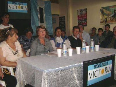 El d�a despu�s Diversas organizaciones del Frente Para la Victoria recordaron a Kirchner
