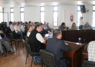 Fallecimiento de N�stor Kirchner: Sesi�n extraordinaria del concejo deliberante
