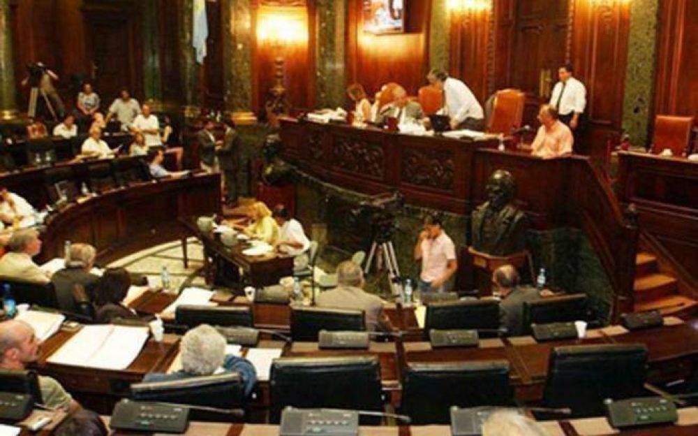 La Legislatura porte�a, de duelo