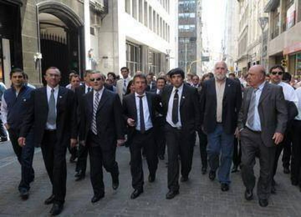 Urribarri: �en el dolor, estamos con Cristina� 