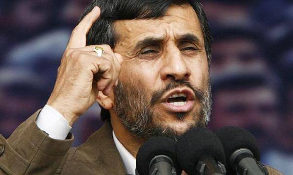 Ahmadinejad cede a las presiones y negocia con la UE su plan nuclear