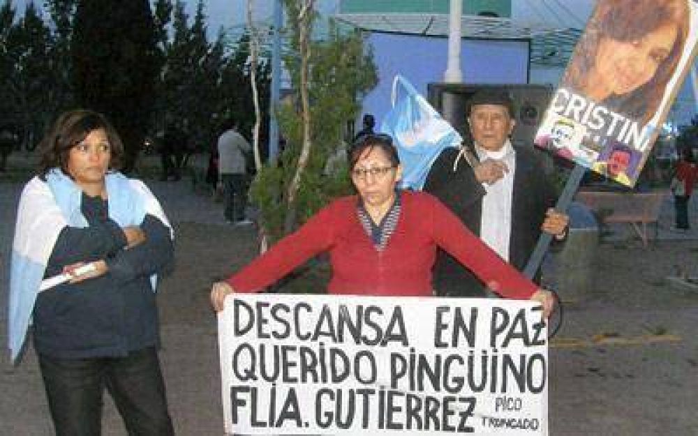 M�s expresiones de afecto �al santacruce�o�