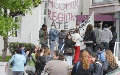 Estatales marchan para que se atiendan sus demandas