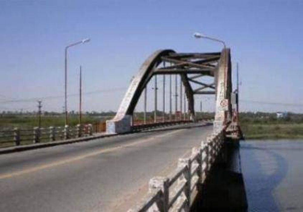 Vuelven a reclamar los fondos para el puente Santa Fe-Santo Tom�