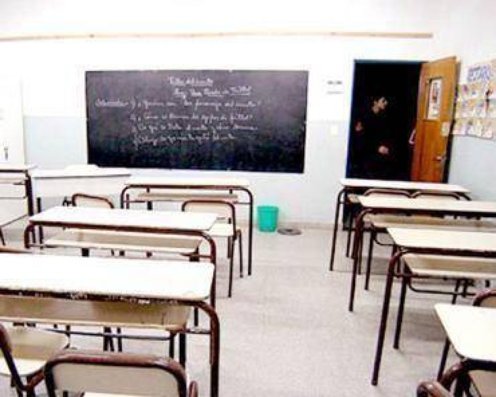 AMET analiza si va al paro junto a docentes de Agmer