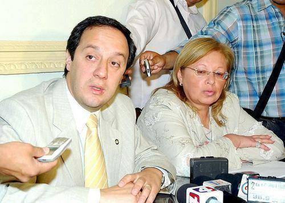El Gobierno desmiente que deba partidas de dinero a los comedores escolares
