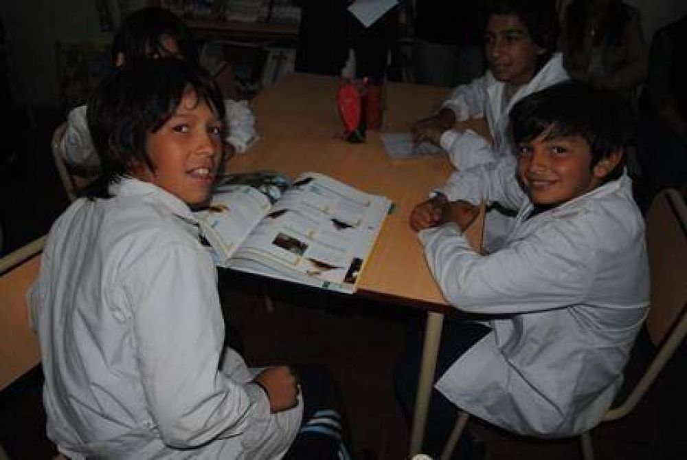 Inauguraci�n de la Biblioteca Escolar en la Escuela n� 15