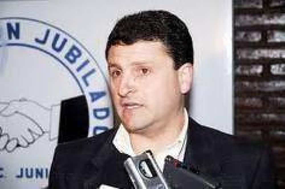 Rossetti: "Es necesaria una suba del 40 por ciento para los municipales en 2011" 