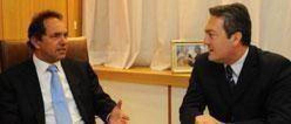 Scioli se re�ne con intendentes para respaldar a Cristina, Breitenstein ya viaj� a La Plata