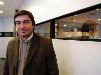 De Marchi desaf�a y avanza en un pacto con el PJ Federal