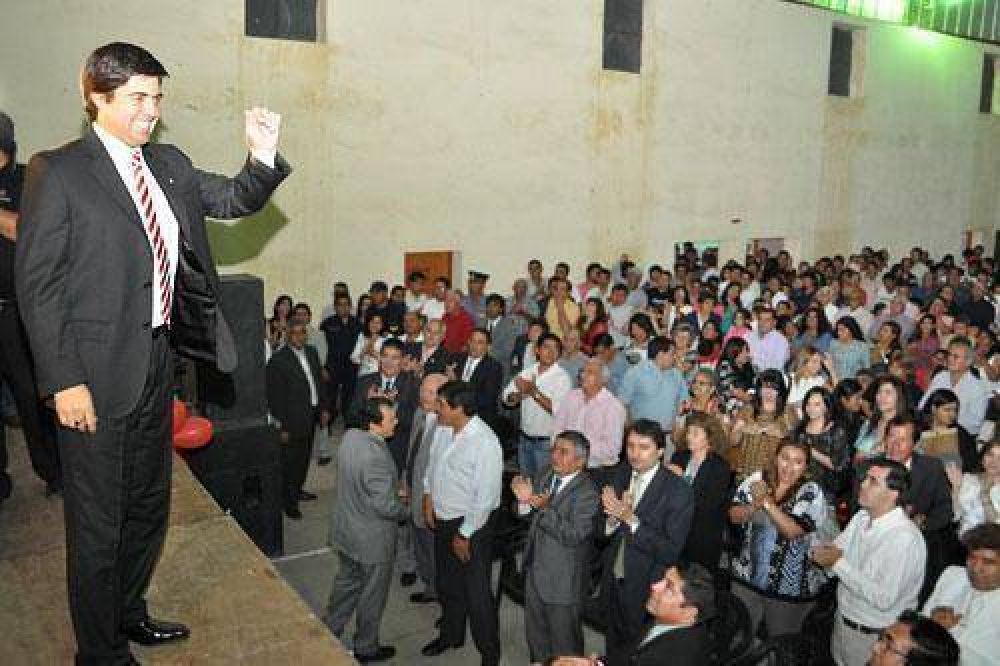Intendentes del interior tambi�n asumieron sus cargos