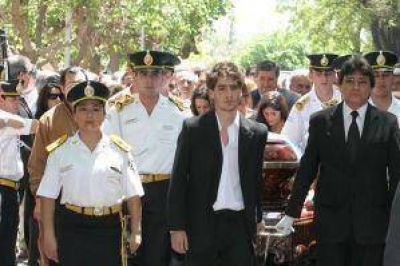 Sepelio de Leopoldo Alfredo Bravo: �Venimos a despedir a un amigo, un socio y un adversario leal� 