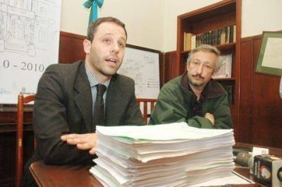 COMO LO ADELANT� EL CIVISMO DIGITAL El gobierno explic� los alcances del amparo contra Curtarsa