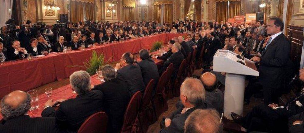Para Scioli "de ninguna manera puede haber marcha atr�s"